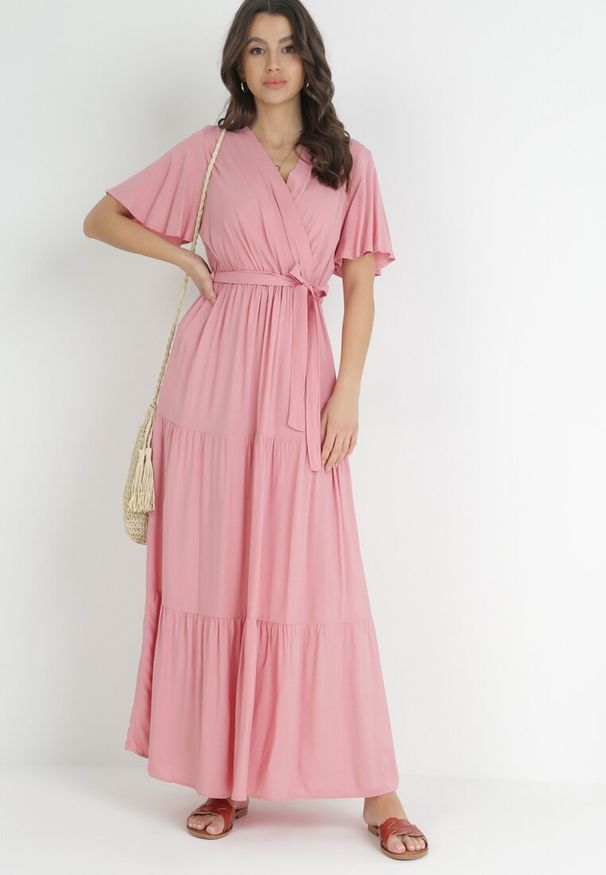 Born2be - Różowa Rozkloszowana Sukienka Maxi z Wiązanym Paskiem Japhelia. Kolor: różowy. Materiał: materiał. Styl: klasyczny. Długość: maxi