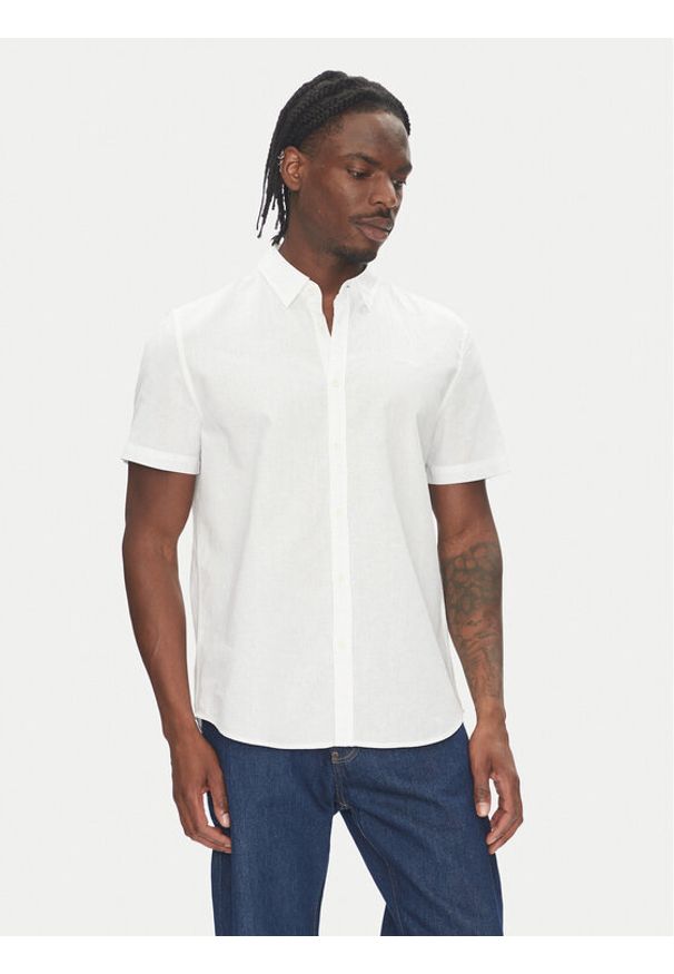 Mustang Koszula Berkeley 1016464 Biały Regular Fit. Kolor: biały. Materiał: bawełna