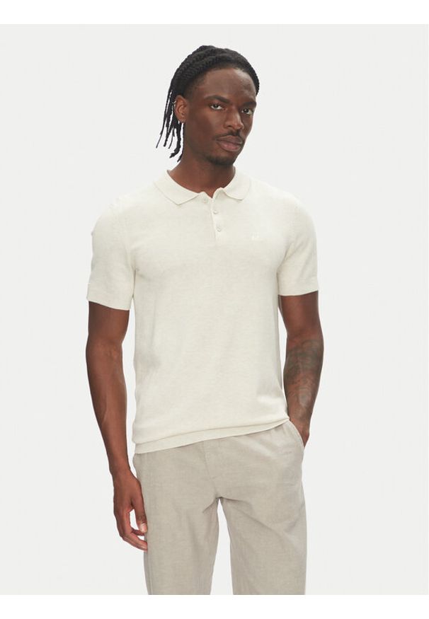 Lindbergh Polo 30-800159 Beżowy Slim Fit. Typ kołnierza: polo. Kolor: beżowy. Materiał: wiskoza