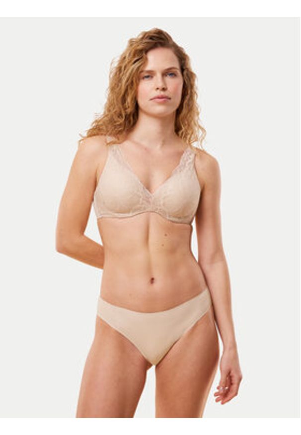 Triumph Figi klasyczne Illusion 10219711 Beżowy. Kolor: beżowy. Materiał: syntetyk