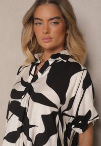Renee - Czarna Rozkloszowana Sukienka w Abstrakcyjny Wzór z Bawełną Telianiela. Typ kołnierza: dekolt w serek. Kolor: czarny. Materiał: bawełna. Długość rękawa: krótki rękaw. Sezon: lato