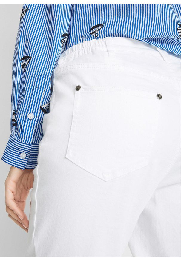 bonprix - Spodnie z diagonalu, z wygodnym paskiem, straight. Kolor: biały