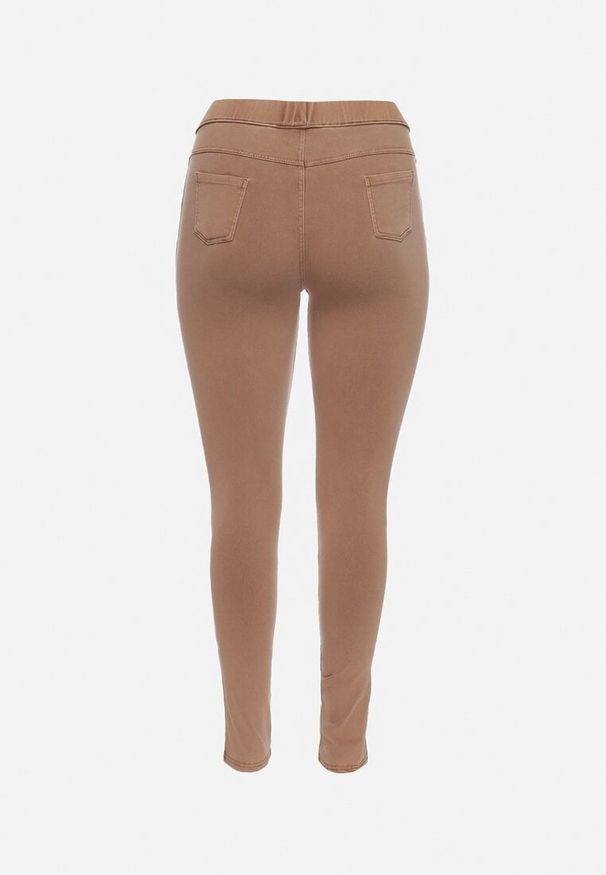 Born2be - Ciemnobeżowe Spodnie z Gumką w Talii i Prostymi Nogawkami Lotlipa. Okazja: na co dzień, na spotkanie biznesowe. Kolekcja: plus size. Kolor: beżowy. Styl: biznesowy, elegancki, casual