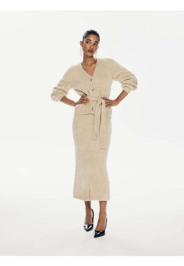 Reserved - Spódnica z dodatkiem metalizowanej nici - kremowy. Kolor: kremowy. Materiał: dzianina