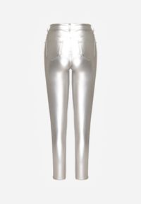 Renee - Srebrne Spodnie o Kroju Skinny z Ekoskóry Zorlemi. Okazja: na co dzień. Stan: podwyższony. Kolor: srebrny. Materiał: polar, koronka. Styl: elegancki, casual #4