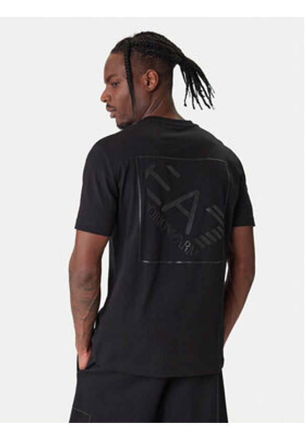 EA7 Emporio Armani T-Shirt 7M001487 AF17789 UC001 Czarny Regular Fit. Kolor: czarny. Materiał: bawełna