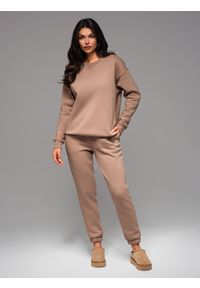 Ombre Clothing - Klasyczna dresowa bluza unisex z okrągłym dekoltem – brązowa V16 OU-SNBC-0104 - XL/XXL. Kolor: brązowy. Materiał: dresówka. Wzór: aplikacja. Styl: klasyczny #10