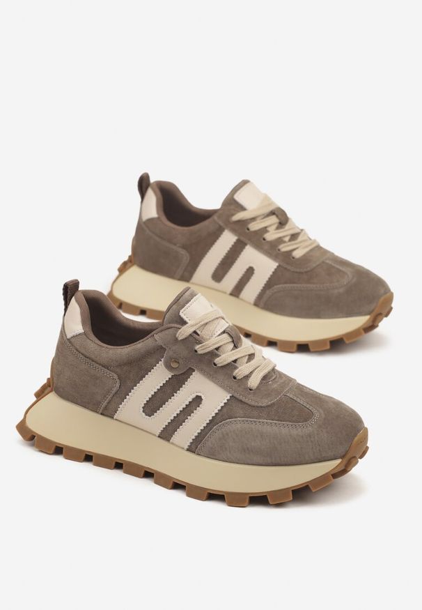 Born2be - Ciemnobeżowe Skórzane Sneakersy z Geometrycznym Motywem Melussea. Okazja: na co dzień. Kolor: beżowy. Materiał: skóra. Wzór: geometria. Sezon: wiosna