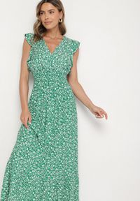Born2be - Zielona Sukienka o Rozkloszowanym Kroju z Falbankami w Kwiatowy Wzór Aravisse. Okazja: na co dzień. Typ kołnierza: kołnierz z falbankami. Kolor: zielony. Wzór: kwiaty. Styl: casual, elegancki #5