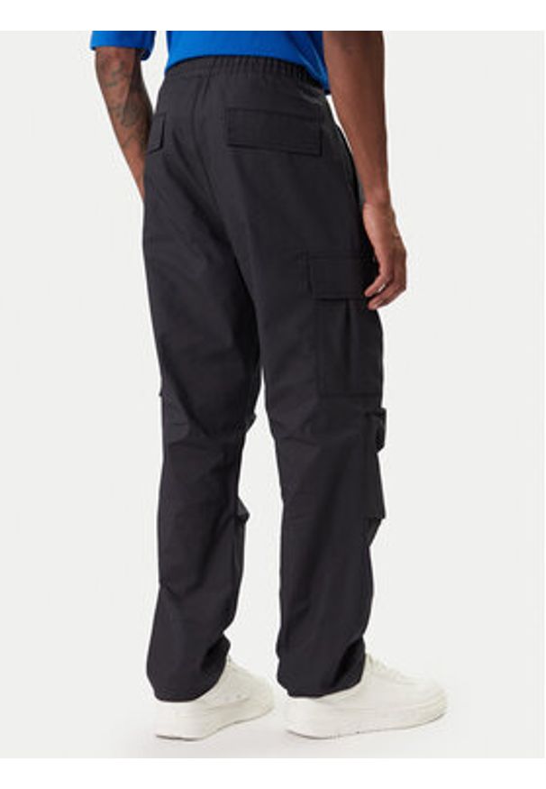Hugo - HUGO Spodnie materiałowe Gadic242 50545643 Czarny Relaxed Fit. Kolor: czarny. Materiał: bawełna