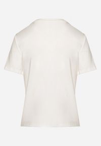Born2be - Biały Wiskozowy T-shirt w Klasycznym Stylu Arivoria. Okazja: na co dzień. Kolor: biały. Materiał: wiskoza. Wzór: aplikacja, bez wzorów. Styl: klasyczny #4