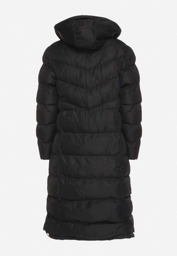 Born2be - Czarna Pikowana Kurtka z Kapturem i Ozdobnymi Taśmami Ettaria. Okazja: na co dzień. Typ kołnierza: kaptur. Kolor: czarny. Materiał: jeans. Styl: elegancki, casual