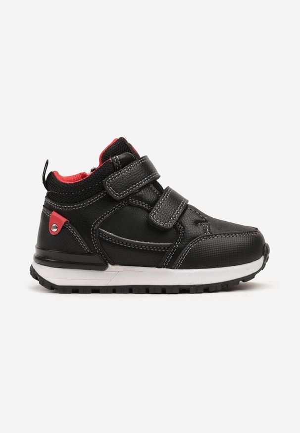 Born2be - Czarno-Czerwone Płaskie Botki w Stylu Sneakersów Ozdobione Przeszyciami Derizia. Okazja: na uczelnię. Kolor: czarny. Wzór: aplikacja