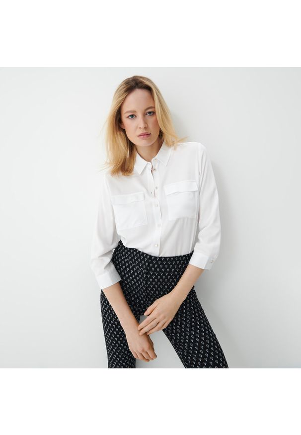 Mohito - Biała koszula z wiskozy - Biały. Kolor: biały. Materiał: wiskoza