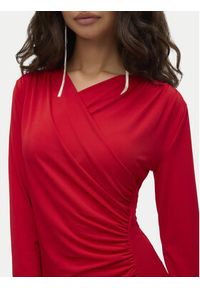 Vero Moda Sukienka koktajlowa Rasmine 10317033 Czerwony Slim Fit. Kolor: czerwony. Materiał: syntetyk. Styl: wizytowy #6