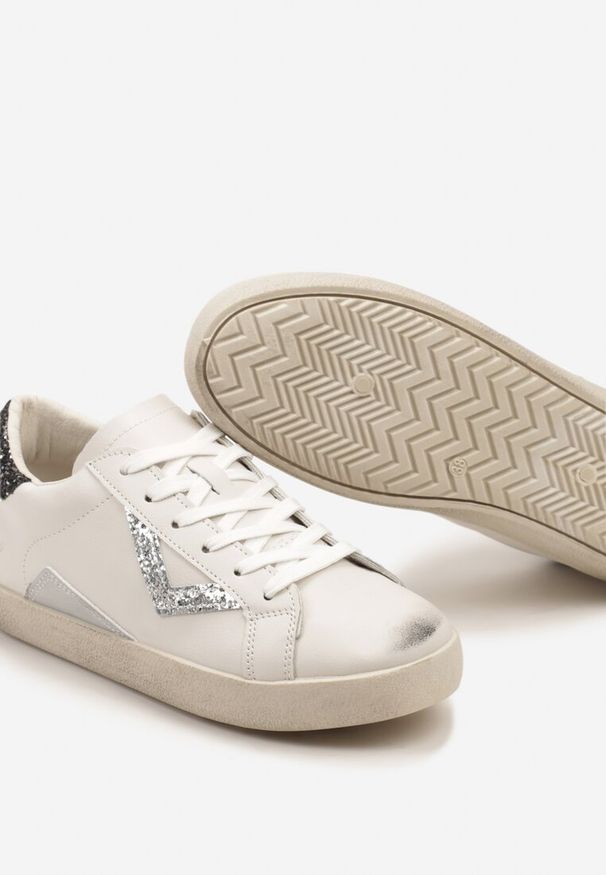 Renee - Biało-Czarne Sneakersy Sznurowane z Cholewką przed Kostkę z Brokatem Toneri. Wysokość cholewki: przed kostkę. Kolor: biały. Materiał: jeans. Szerokość cholewki: normalna. Wzór: aplikacja. Obcas: na obcasie. Wysokość obcasa: niski. Sport: turystyka piesza
