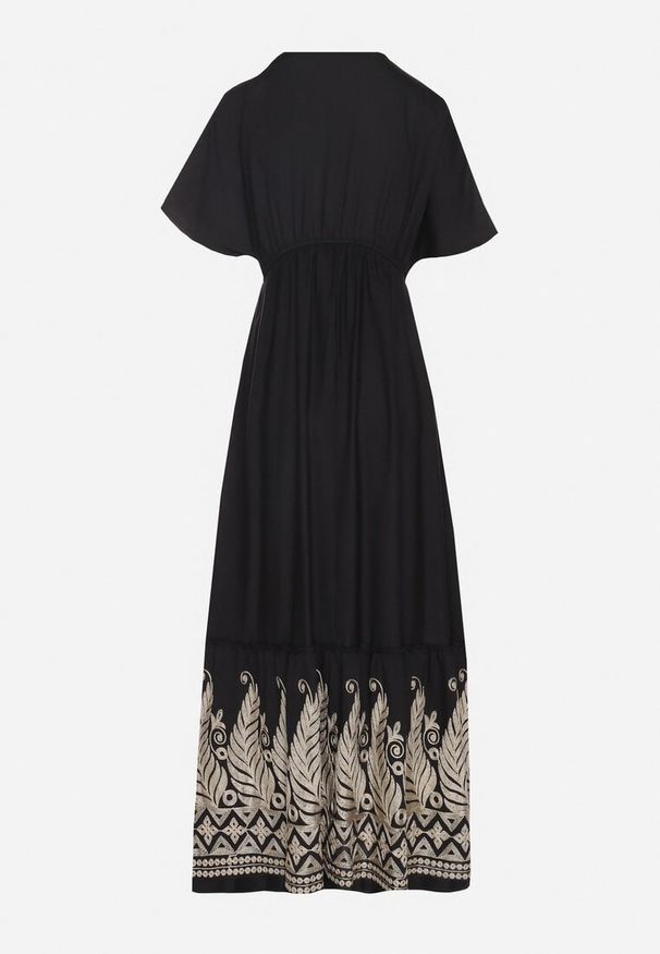 Born2be - Czarna Kopertowa Sukienka z Wiskozy Zdobiona Frędzlami i Metalicznym Haftem Redeirae. Okazja: na co dzień, na spacer. Typ kołnierza: dekolt w serek. Kolor: czarny. Materiał: wiskoza. Wzór: aplikacja, haft. Typ sukienki: kopertowe. Styl: klasyczny, casual