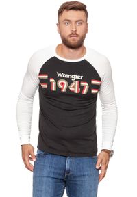 Wrangler - LONGSLEEVE WRANGLER LS 1947 TEE FADED BLACK W7B82GOV6. Kolor: biały. Długość rękawa: długi rękaw. Wzór: nadruk