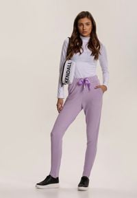 Renee - Lawendowe Spodnie Dresowe Mistwing. Kolor: fioletowy. Materiał: dresówka. Długość: długie