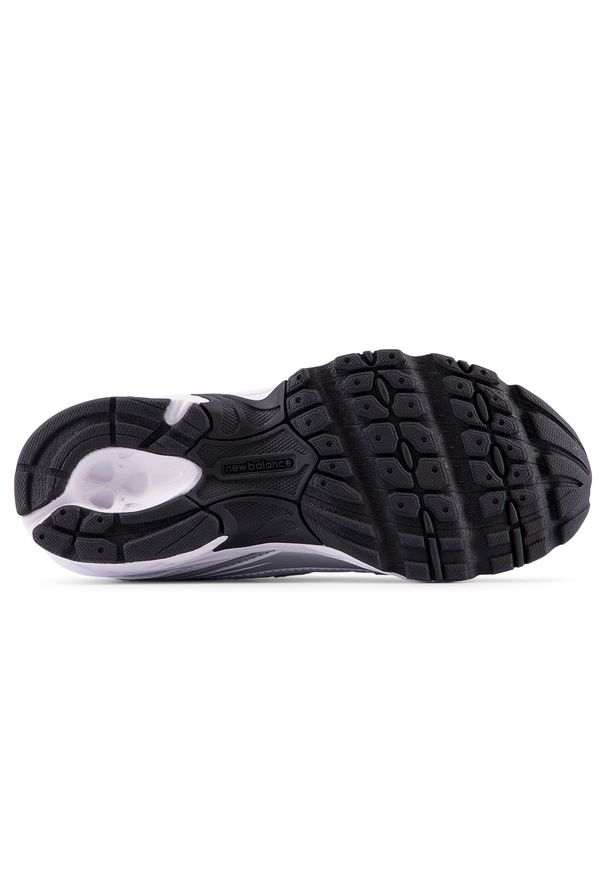 Buty dziecięce New Balance PZ740NW – szare. Kolor: szary. Materiał: syntetyk, materiał. Szerokość cholewki: normalna. Sezon: lato. Sport: turystyka piesza