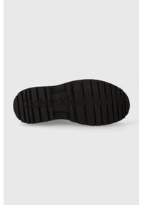 Calvin Klein Jeans botki EVA MID LACE UP BOOT LTH WN damskie kolor czarny na płaskim obcasie YW0YW01263. Nosek buta: okrągły. Zapięcie: sznurówki. Kolor: czarny. Obcas: na obcasie. Styl: klasyczny. Wysokość obcasa: niski #4