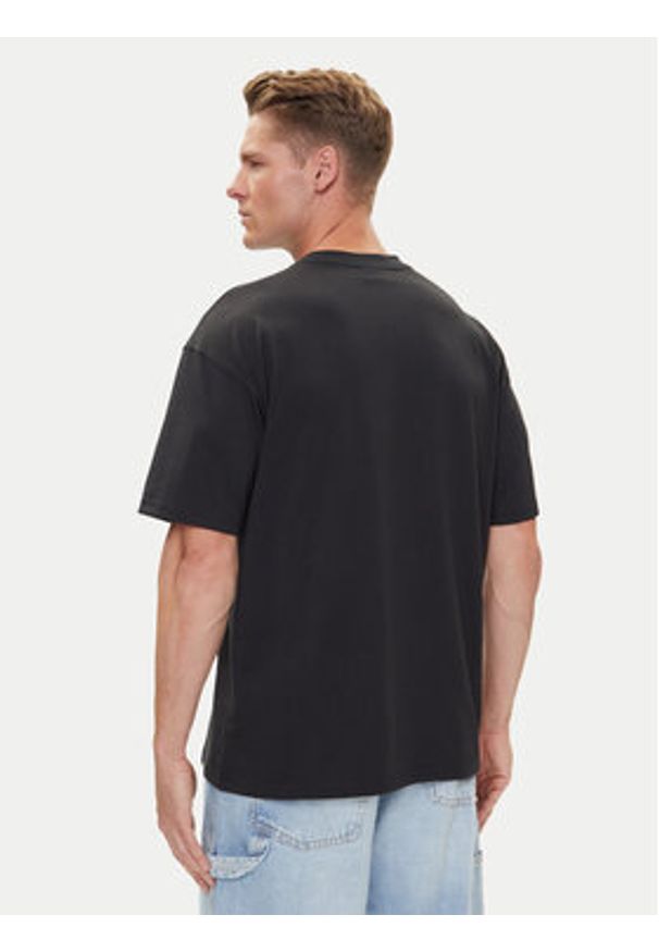 Nike T-Shirt Acg HJ0889 Czarny Regular Fit. Kolor: czarny. Materiał: bawełna