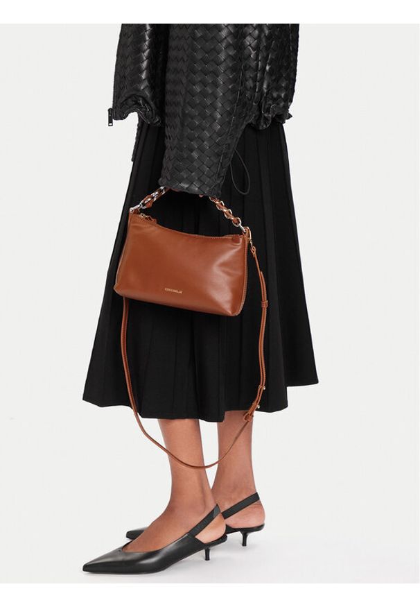 Coccinelle Torebka TBP Coccinelle Gretel E5 TBP 53 01 01 Brązowy. Kolor: brązowy. Materiał: skórzane