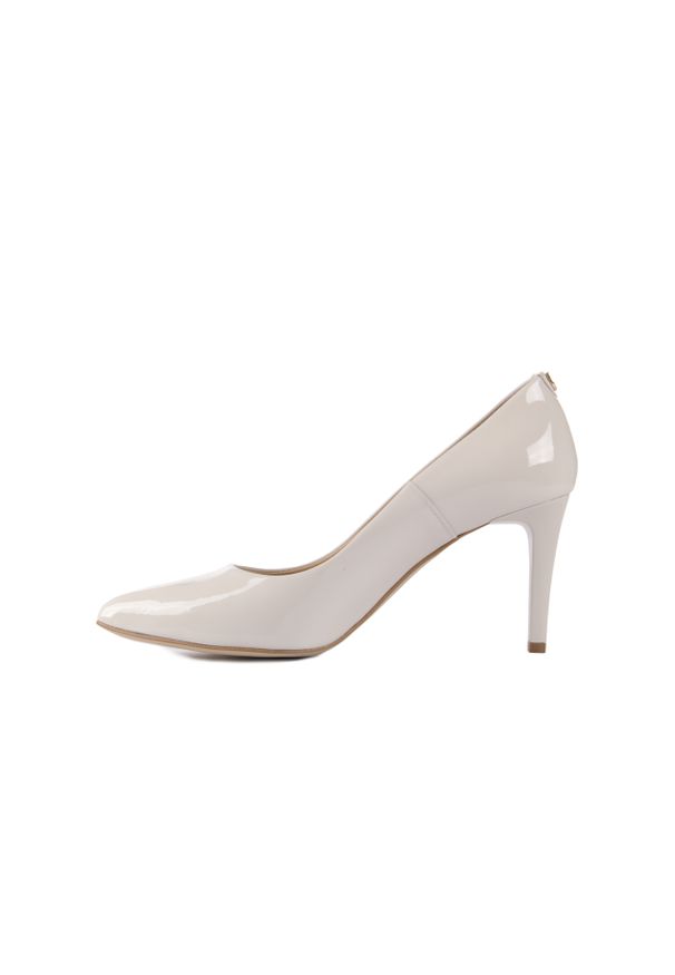 Czółenka Bayla-056 1816-686 Beż, Skóra naturalna lakierowana. Kolor: beżowy. Materiał: skóra. Styl: klasyczny