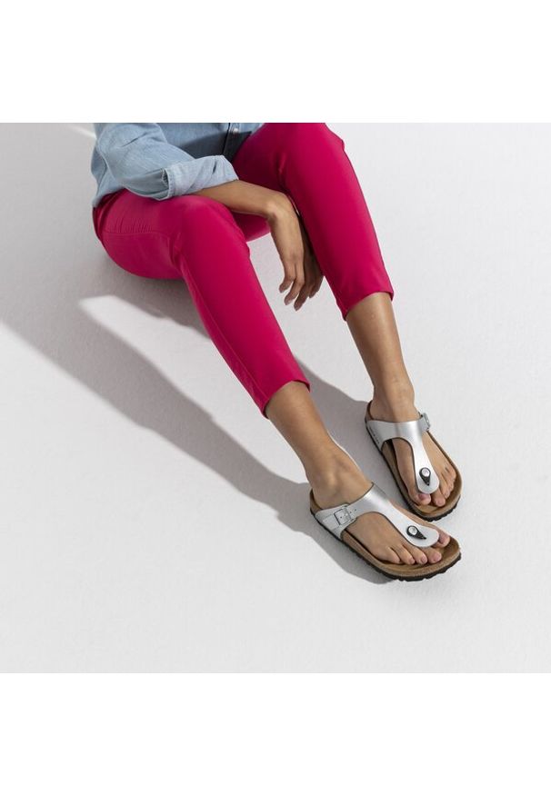 Japonki damskie Birkenstock Gizeh BF. Kolor: srebrny. Sezon: lato. Styl: sportowy, młodzieżowy