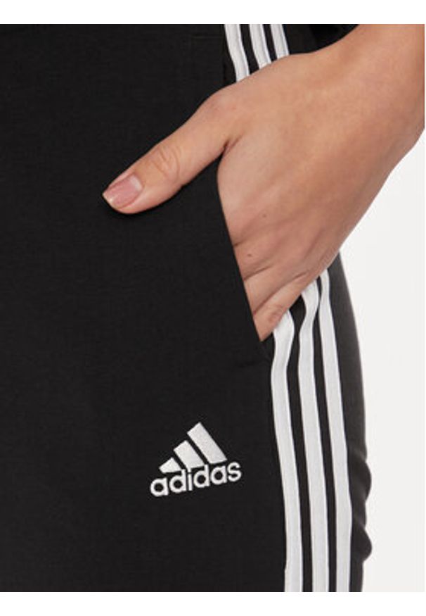 Adidas - adidas Spodnie dresowe 3-Stripes GM5542 Czarny Slim Fit. Kolor: czarny. Materiał: bawełna