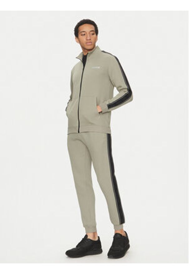 Guess Spodnie dresowe Z2YB09 KB3P2 Zielony Regular Fit. Kolor: zielony. Materiał: bawełna