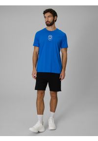 4f - 4F T-shirt regular z nadrukiem męski - niebieski M. Okazja: na co dzień. Kolor: niebieski. Materiał: dzianina, bawełna, materiał. Wzór: nadruk. Styl: casual, klasyczny #2