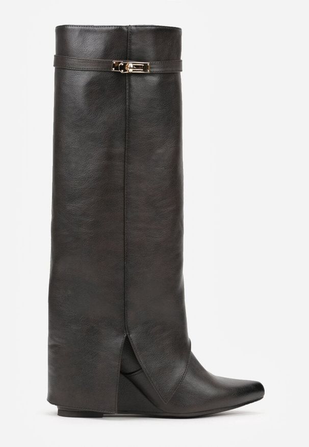 Renee - Brązowe Kozaki na Koturnie z Cholewką Imitującą Nogawkę z Aplikacją Testarria. Okazja: na randkę. Kolor: brązowy. Materiał: jeans. Szerokość cholewki: normalna. Wzór: aplikacja. Obcas: na koturnie. Styl: rockowy. Wysokość obcasa: średni