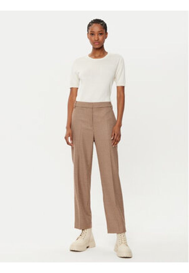 Weekend Max Mara Sweter Zibetto 2515361041 Écru Regular Fit. Materiał: bawełna