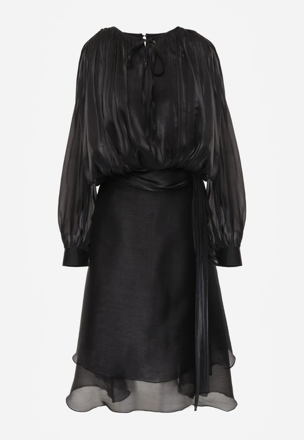 Renee - Czarna Rozkloszowana Sukienka Wieczorowa z Szyfonowej Tkaniny Amanna. Kolor: czarny. Materiał: tkanina, szyfon. Wzór: gładki, aplikacja. Typ sukienki: rozkloszowane. Styl: wizytowy