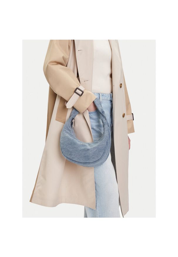 Torebka Calvin Klein. Kolor: niebieski