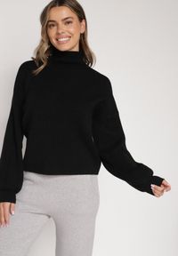 Born2be - Czarny Golf z Bufiastymi Rękawami Wedelia. Okazja: na co dzień. Typ kołnierza: golf. Kolor: czarny. Materiał: jeans. Styl: klasyczny, casual, elegancki #7