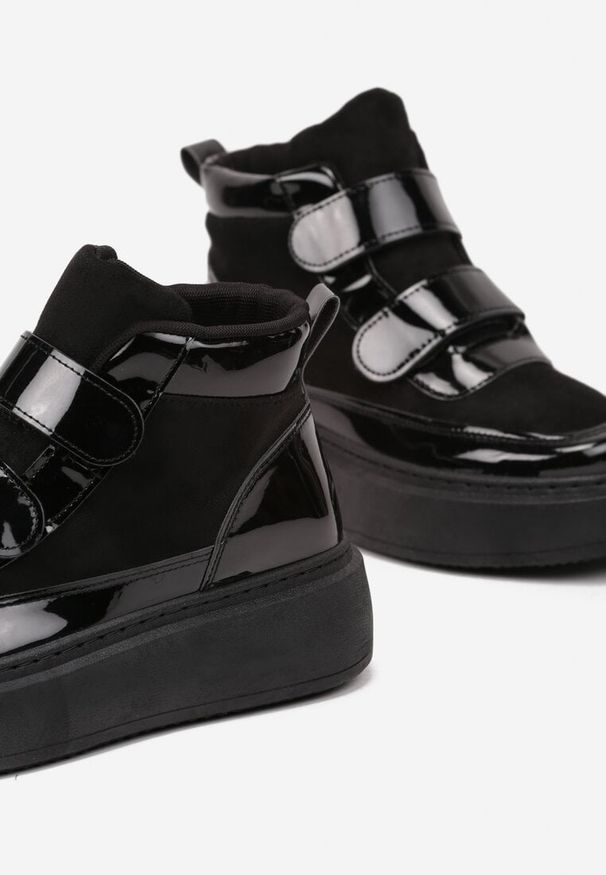 Born2be - Czarne Botki Typu Sneakersy na Platformie Zapinane na Rzep Savandria. Okazja: na co dzień. Zapięcie: rzepy. Kolor: czarny. Materiał: jeans. Obcas: na platformie. Styl: casual, elegancki, sportowy