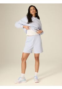 4f - 4F Spodenki dresowe damskie - niebieskie S. Stan: podwyższony. Kolor: niebieski. Materiał: dresówka. Sezon: lato #1