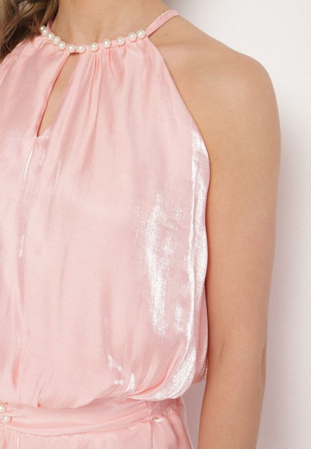 Born2be - Różowa Wiskozowa Sukienka o Rozkloszowanym Kroju Bez Rękawów z Falbanami Soranvia. Okazja: na imprezę, na co dzień. Kolor: różowy. Materiał: wiskoza. Długość rękawa: bez rękawów. Styl: casual, elegancki