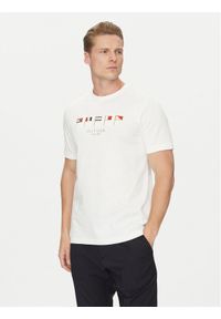 TOMMY HILFIGER - Tommy Hilfiger T-Shirt Multi Flags MW0MW38616 Biały Regular Fit. Kolor: biały. Materiał: bawełna