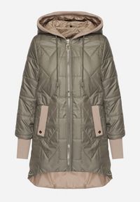 Born2be - Zielona Pikowana Kurtka z Kapturem i Przedłużonym Tyłem Tulara. Okazja: na co dzień. Typ kołnierza: kaptur. Kolor: zielony. Materiał: jeans. Wzór: aplikacja. Styl: casual, elegancki #4