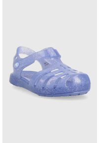 Crocs sandały dziecięce CROCS ISABELLA SANDAL kolor fioletowy. Zapięcie: rzepy. Kolor: fioletowy. Materiał: materiał #3