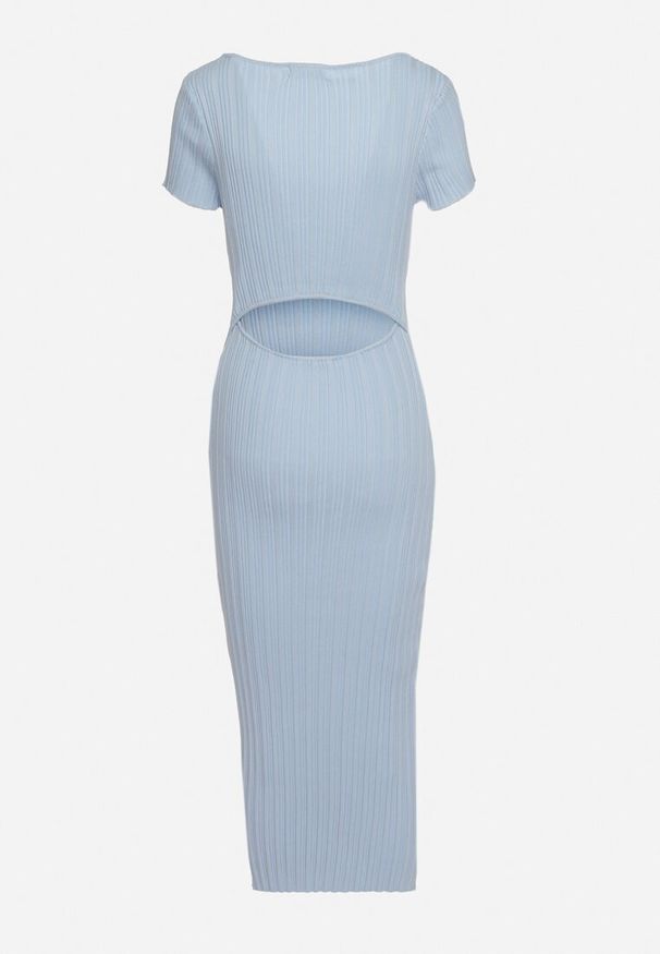 Born2be - Niebieska Sukienka o Dopasowanym Fasonie z Wycięciem na Plecach i Kwadratowym Dekoltem Vosalina. Okazja: na co dzień. Typ kołnierza: dekolt kwadratowy. Kolor: niebieski. Długość rękawa: krótki rękaw. Typ sukienki: proste, dopasowane. Styl: casual