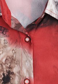 Renee - Czerwono-Brązowa Rozkloszowana Sukienka Midi z Paskiem z Klamrą Qirvina. Okazja: na co dzień. Kolor: czerwony. Typ sukienki: proste. Styl: elegancki, casual. Długość: midi #5