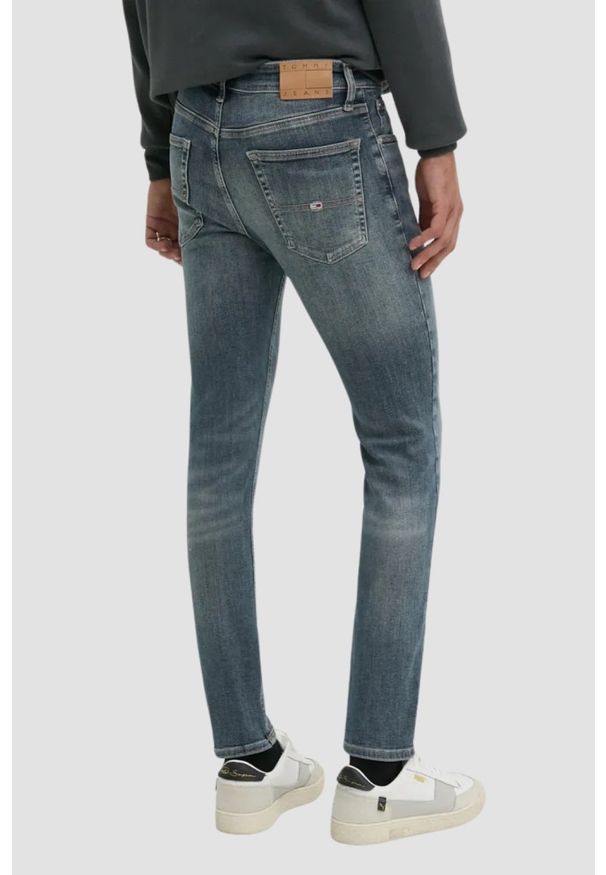 Tommy Jeans - TOMMY JEANS Niebieskie jeansy męskie. Okazja: na co dzień. Kolor: niebieski. Styl: casual