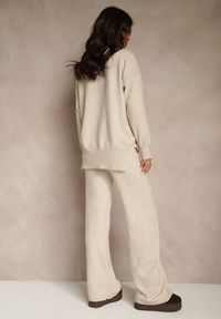 Renee - Jasnobeżowy Komplet Dzianinowy z Wełną i Bawełną Sweter Golf i Szerokie Spodnie Reipella. Kolor: beżowy. Materiał: dzianina, bawełna, wełna #4