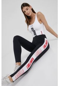 LABELLAMAFIA - LaBellaMafia legginsy treningowe Essentials damskie kolor czarny z nadrukiem. Stan: podwyższony. Kolor: czarny. Długość: krótkie. Wzór: nadruk