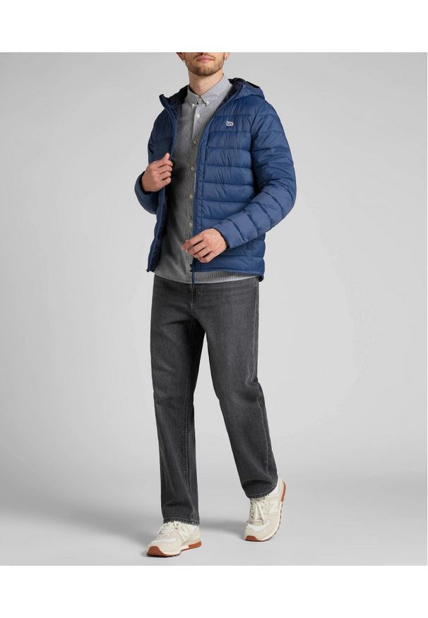 Lee - LEE LIGHT PUFFER JKT MĘSKA KURTKA PREJŚCIOWA MARINE L87HSZ54 112321560. Styl: marine