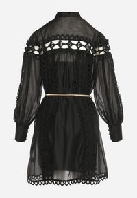 Born2be - Czarna Koronkowa Sukienka Mini z Paskiem i Guzikami Nyloni. Okazja: na co dzień, na randkę. Kolor: czarny. Materiał: koronka. Długość rękawa: na ramiączkach. Typ sukienki: proste. Styl: casual, elegancki. Długość: mini #2